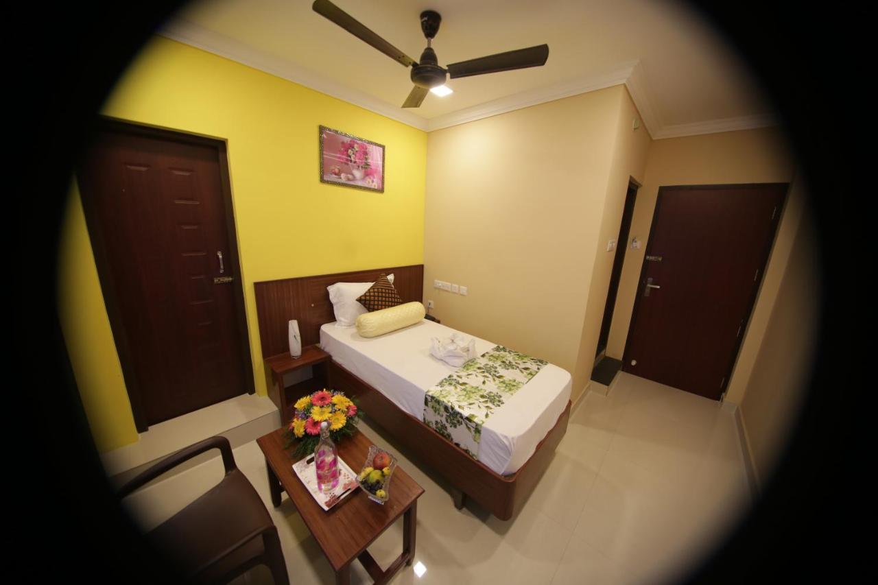 Mirage Residency Otel Kochi Dış mekan fotoğraf
